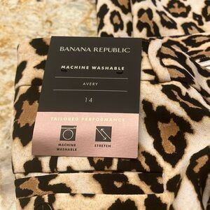 New with tags Banana Republic AVERY Leopard ankle length pants